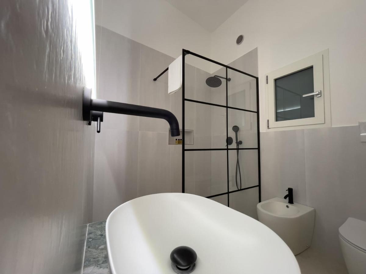 Ritucci Suite Lecce Bagian luar foto